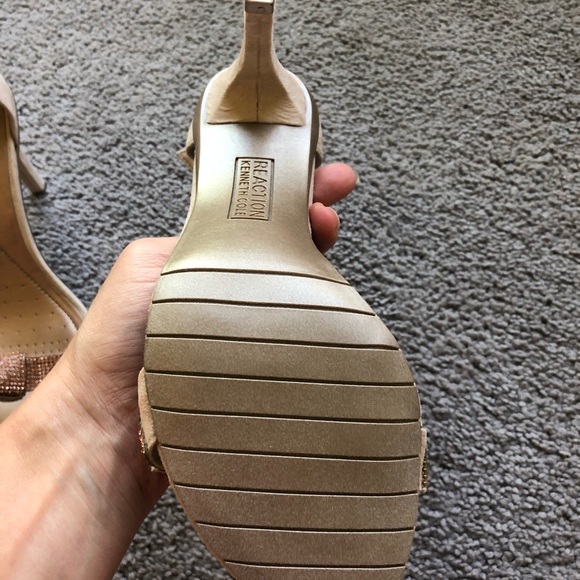 Kenneth Cole Reaction Smash-ful Sandal - Picture 12 of 15